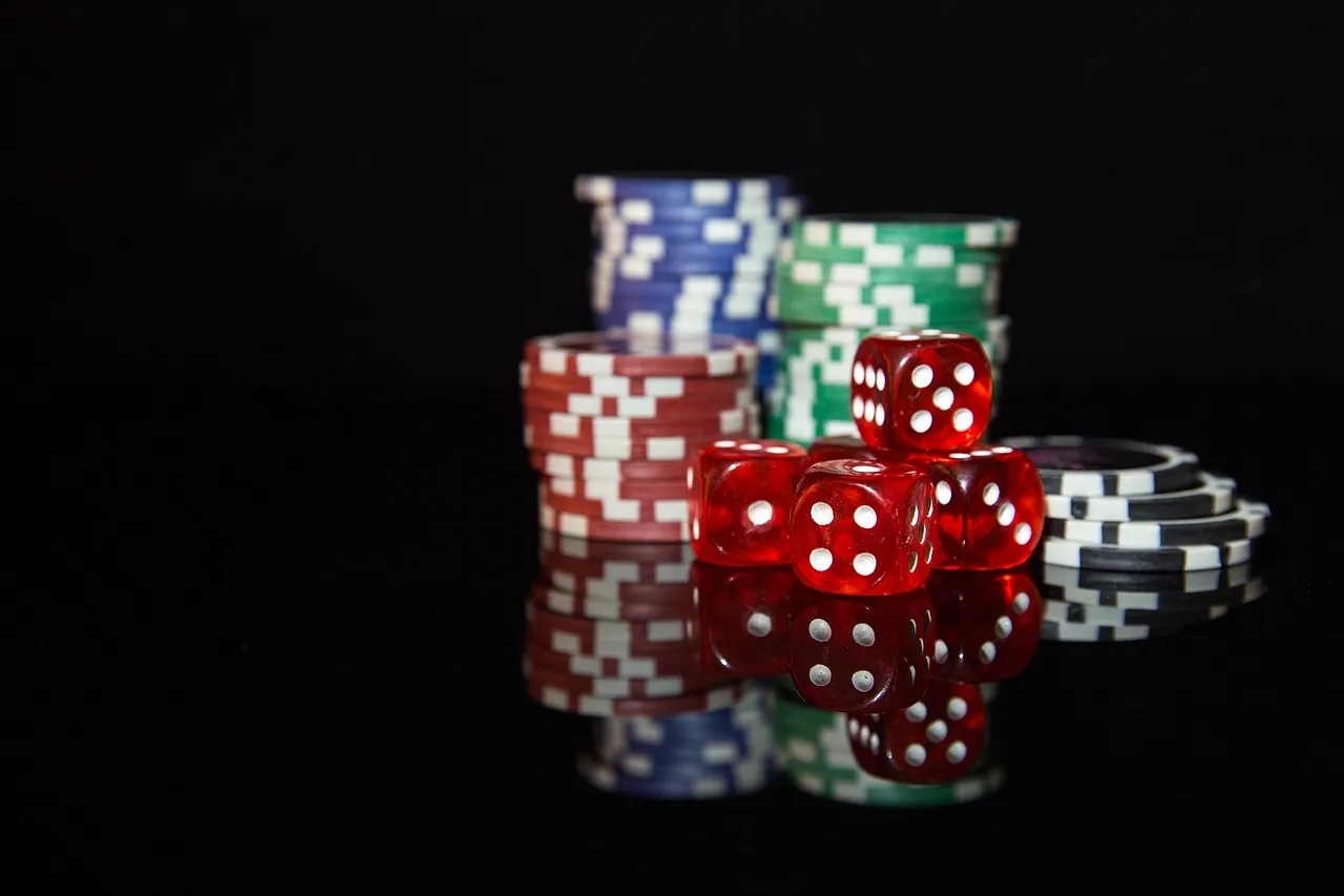 Bola de ruleta cayendo en un número